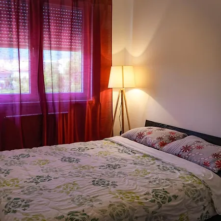 Apartment Good Day- Stan Na Dan Sa Garazom Lukavica